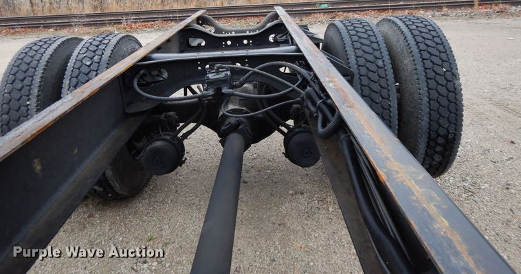 image for item DF6033 2012 International DuraStar 4300 truck cab and chassis