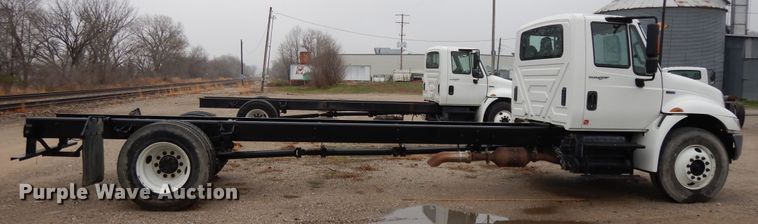 image for item DF6034 2012 International DuraStar 4300 truck cab and chassis