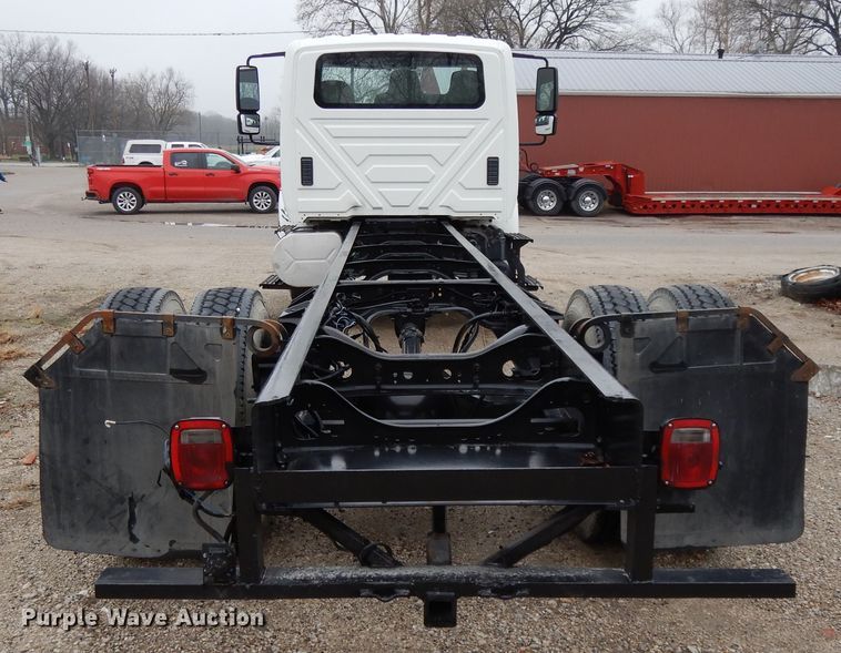 image for item DF6034 2012 International DuraStar 4300 truck cab and chassis