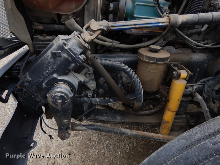 image for item DF6034 2012 International DuraStar 4300 truck cab and chassis