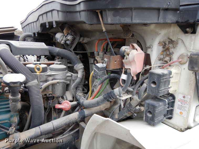 image for item DF6034 2012 International DuraStar 4300 truck cab and chassis