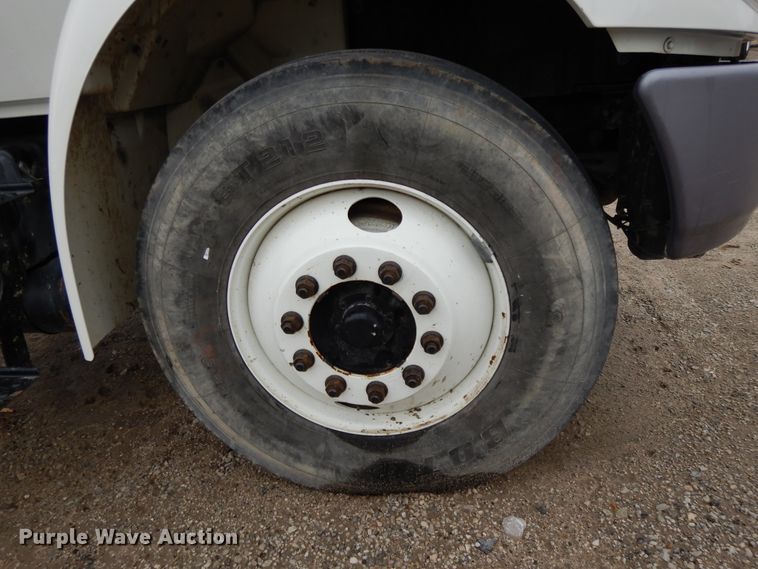 image for item DF6034 2012 International DuraStar 4300 truck cab and chassis