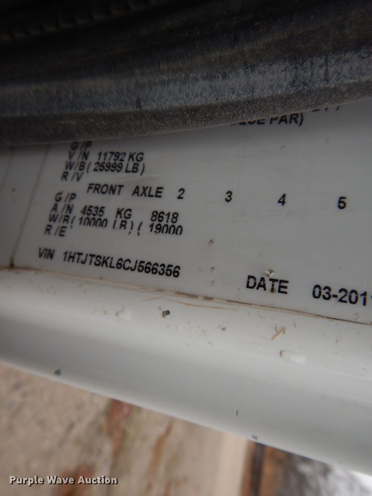 image for item DF6034 2012 International DuraStar 4300 truck cab and chassis