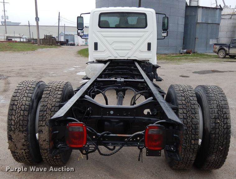 image for item DF6035 2012 International DuraStar 4300 truck cab and chassis