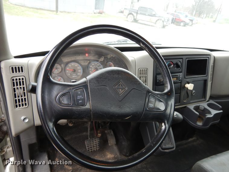 image for item DF6035 2012 International DuraStar 4300 truck cab and chassis