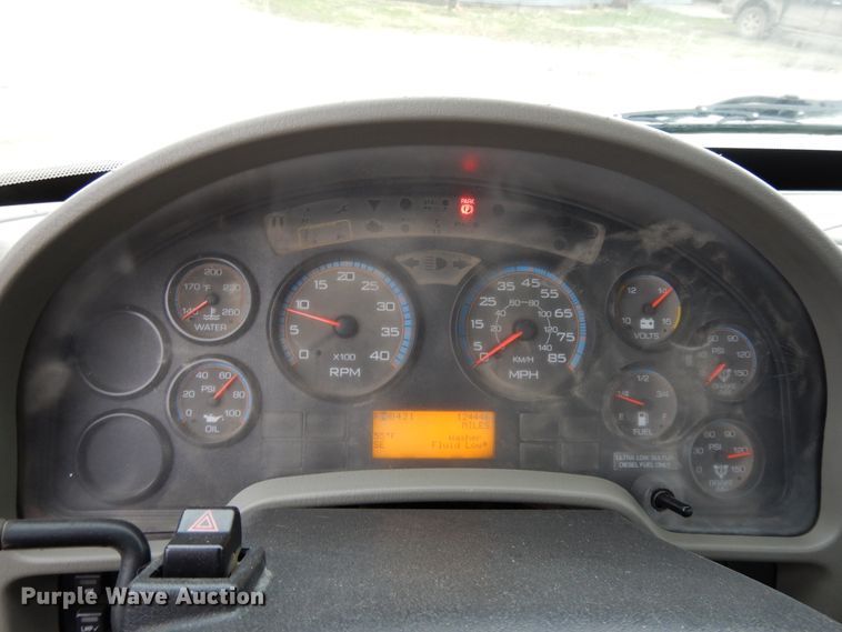 image for item DF6035 2012 International DuraStar 4300 truck cab and chassis