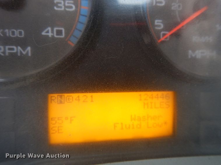 image for item DF6035 2012 International DuraStar 4300 truck cab and chassis