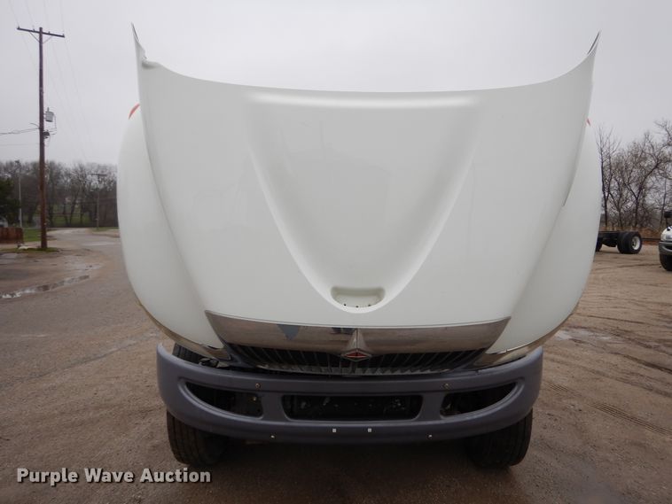 image for item DF6035 2012 International DuraStar 4300 truck cab and chassis