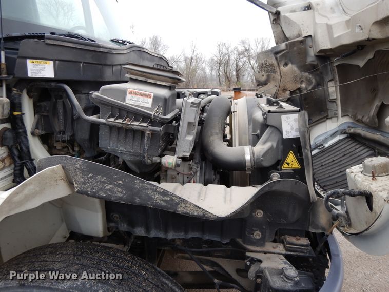 image for item DF6035 2012 International DuraStar 4300 truck cab and chassis