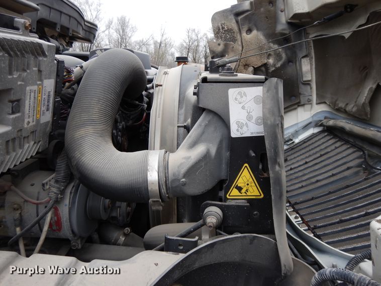 image for item DF6035 2012 International DuraStar 4300 truck cab and chassis