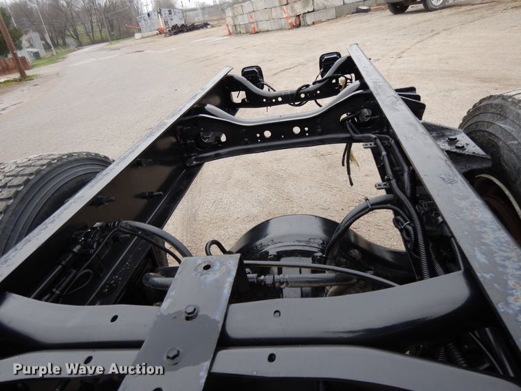 image for item DF6035 2012 International DuraStar 4300 truck cab and chassis