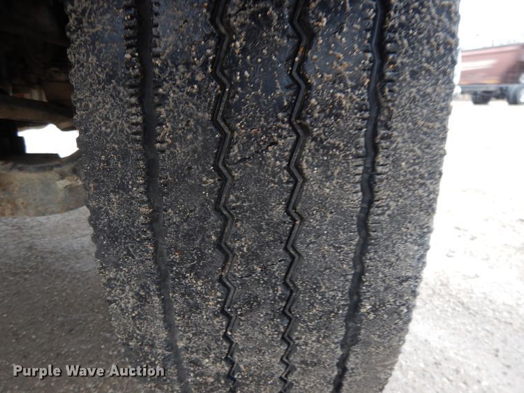 image for item DF6035 2012 International DuraStar 4300 truck cab and chassis