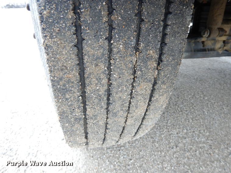 image for item DF6035 2012 International DuraStar 4300 truck cab and chassis