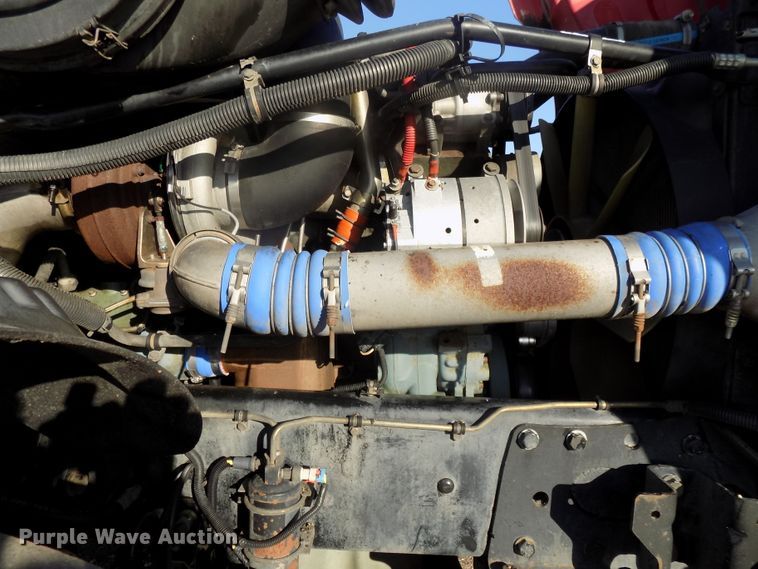 image for item DG2488 2006 Freightliner Columbia semi truck