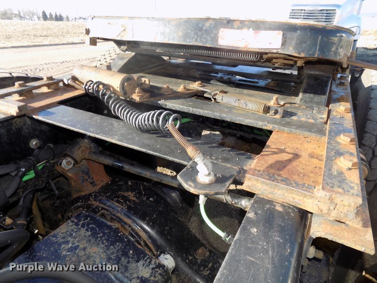 image for item DG2488 2006 Freightliner Columbia semi truck