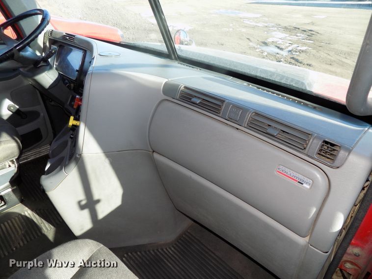 image for item DG2491 2005 Freightliner Columbia semi truck