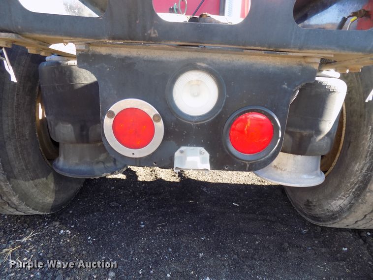 image for item DG2491 2005 Freightliner Columbia semi truck