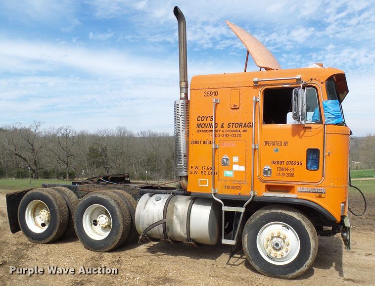 image for item DG5598 1985 Kenworth K100 semi truck