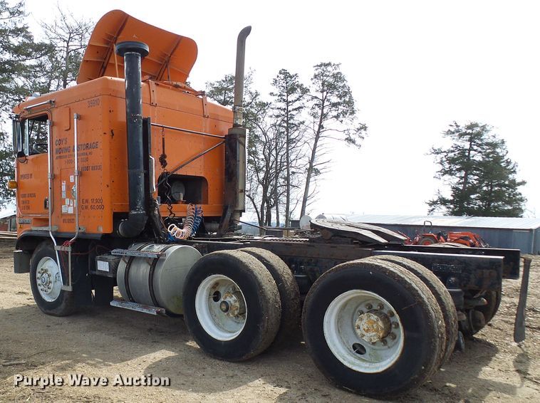 image for item DG5598 1985 Kenworth K100 semi truck