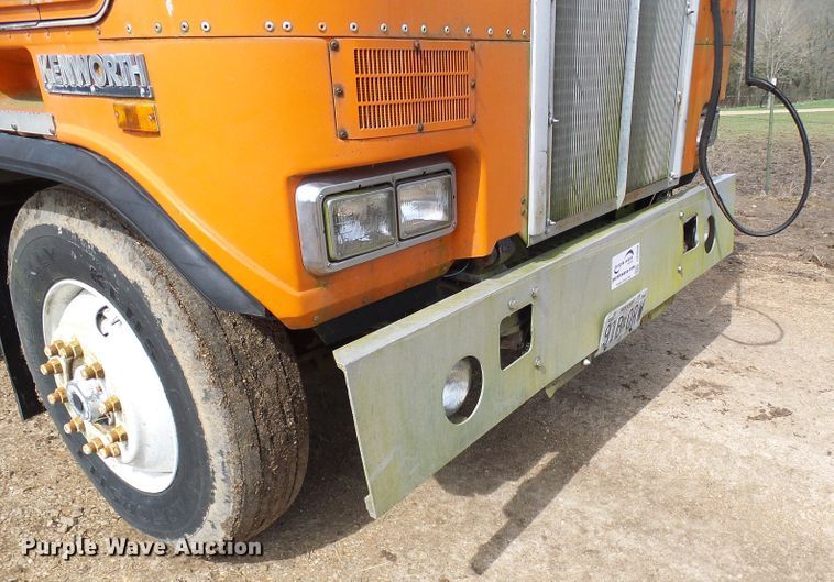 image for item DG5598 1985 Kenworth K100 semi truck