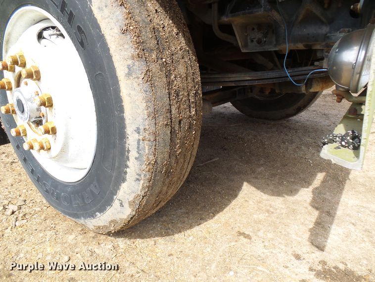 image for item DG5598 1985 Kenworth K100 semi truck