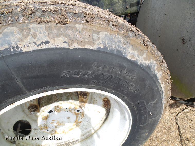 image for item DG5598 1985 Kenworth K100 semi truck