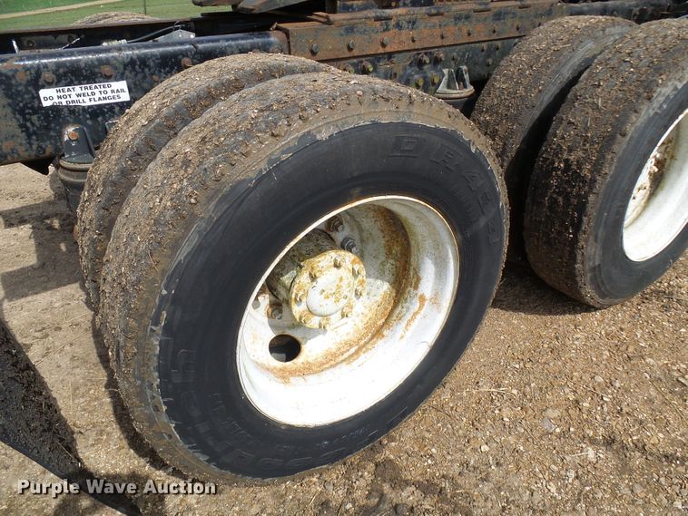 image for item DG5598 1985 Kenworth K100 semi truck