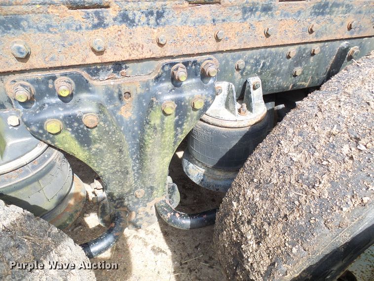 image for item DG5598 1985 Kenworth K100 semi truck