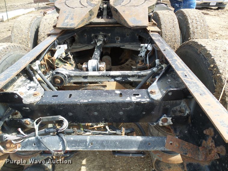 image for item DG5598 1985 Kenworth K100 semi truck