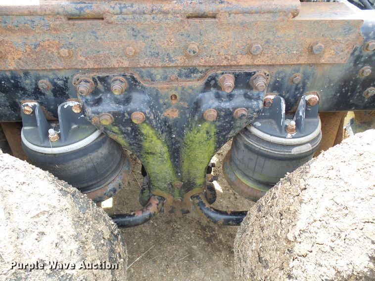 image for item DG5598 1985 Kenworth K100 semi truck