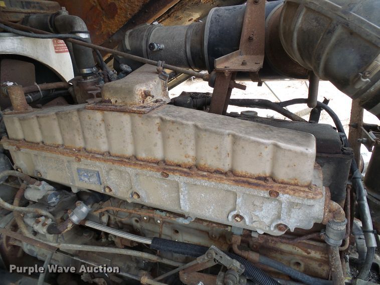 image for item DG5598 1985 Kenworth K100 semi truck