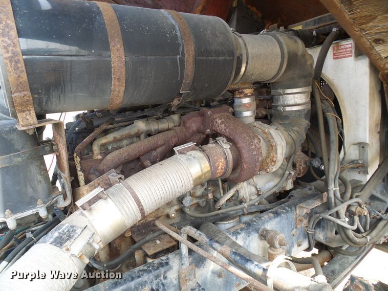 image for item DG5598 1985 Kenworth K100 semi truck