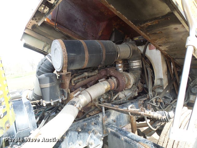 image for item DG5598 1985 Kenworth K100 semi truck