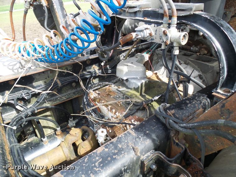 image for item DG5598 1985 Kenworth K100 semi truck