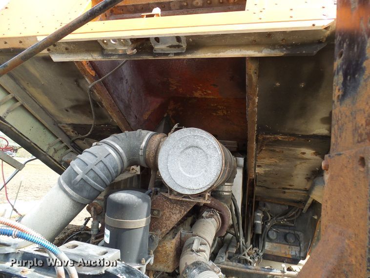 image for item DG5598 1985 Kenworth K100 semi truck