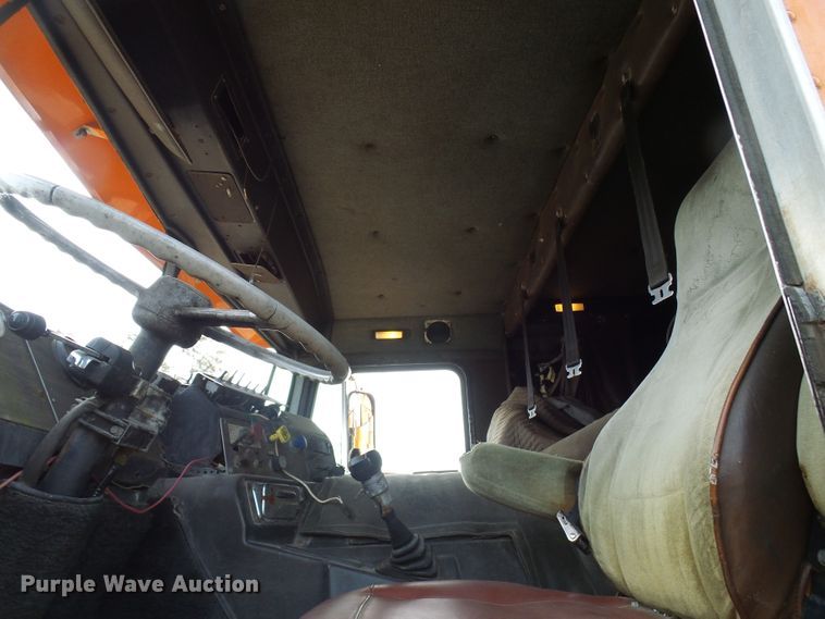 image for item DG5598 1985 Kenworth K100 semi truck