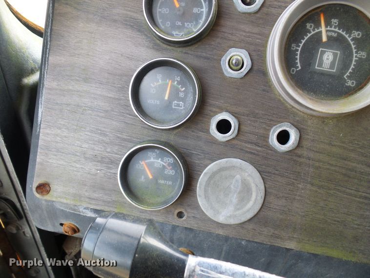 image for item DG5598 1985 Kenworth K100 semi truck