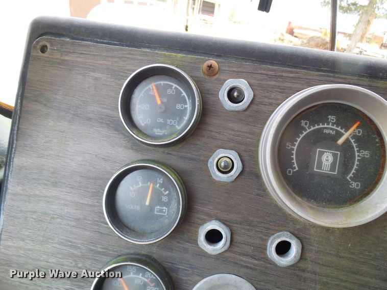 image for item DG5598 1985 Kenworth K100 semi truck