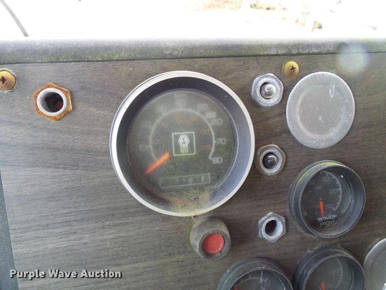 image for item DG5598 1985 Kenworth K100 semi truck