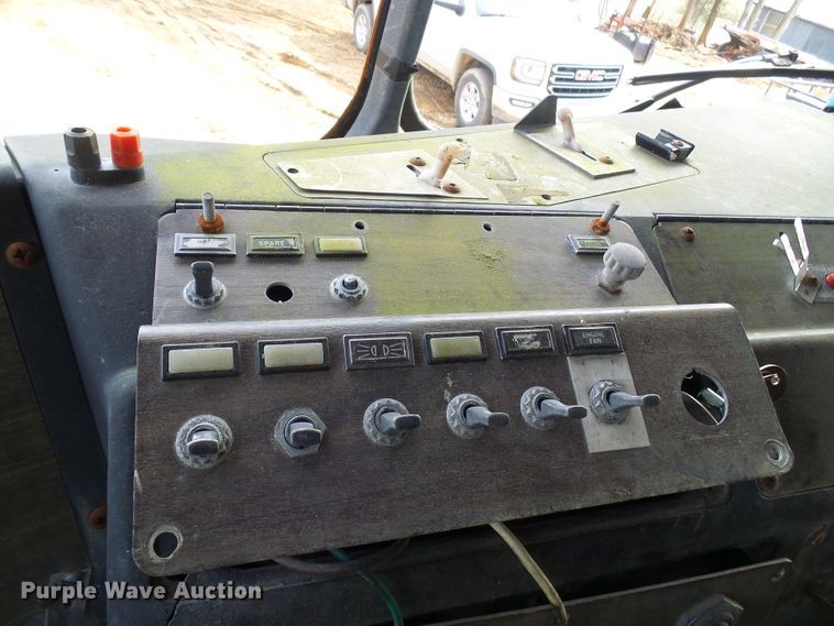 image for item DG5598 1985 Kenworth K100 semi truck