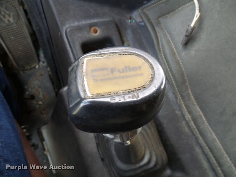 image for item DG5598 1985 Kenworth K100 semi truck