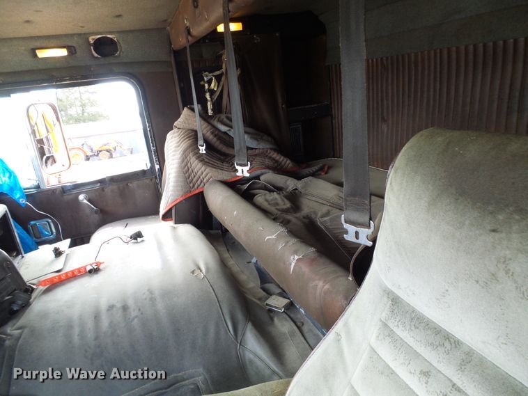 image for item DG5598 1985 Kenworth K100 semi truck