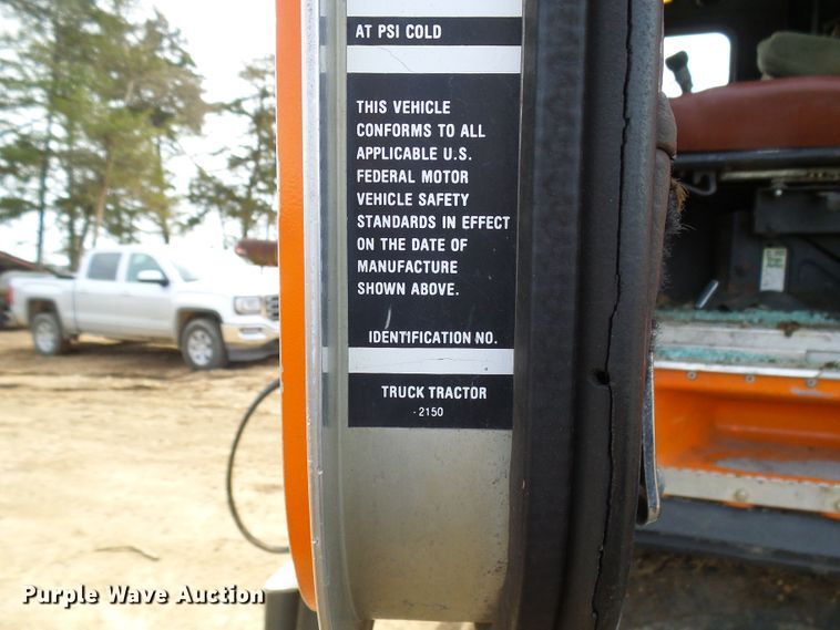 image for item DG5598 1985 Kenworth K100 semi truck