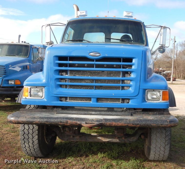 image for item DG6350 2007 Sterling LT8500 truck cab and chassis