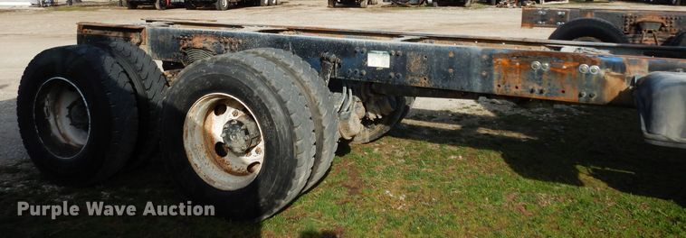 image for item DG6350 2007 Sterling LT8500 truck cab and chassis