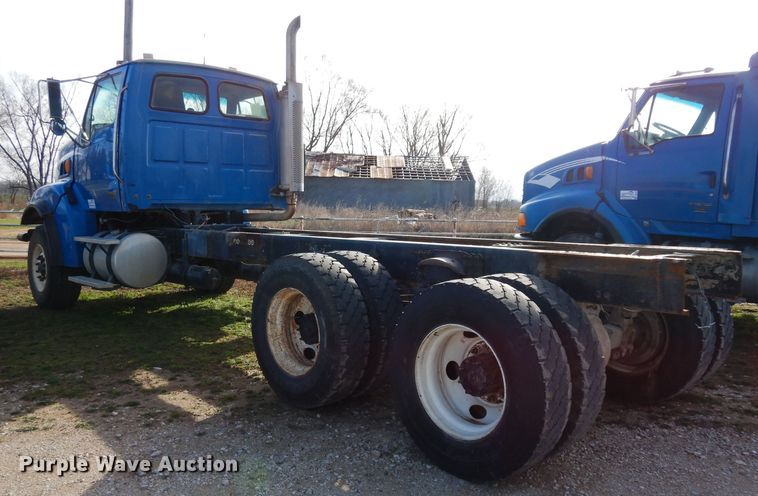 image for item DG6350 2007 Sterling LT8500 truck cab and chassis