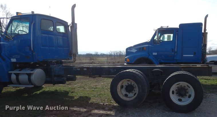 image for item DG6350 2007 Sterling LT8500 truck cab and chassis