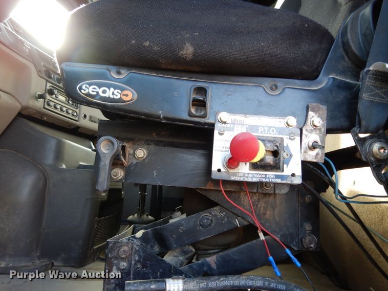 image for item DG6350 2007 Sterling LT8500 truck cab and chassis