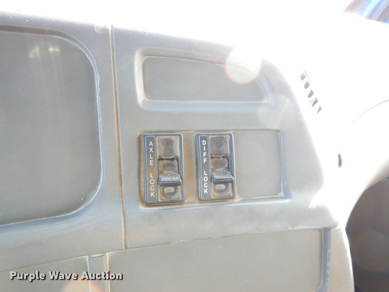 image for item DG6350 2007 Sterling LT8500 truck cab and chassis