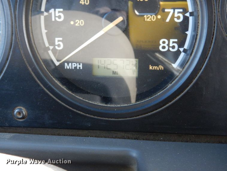 image for item DG6350 2007 Sterling LT8500 truck cab and chassis